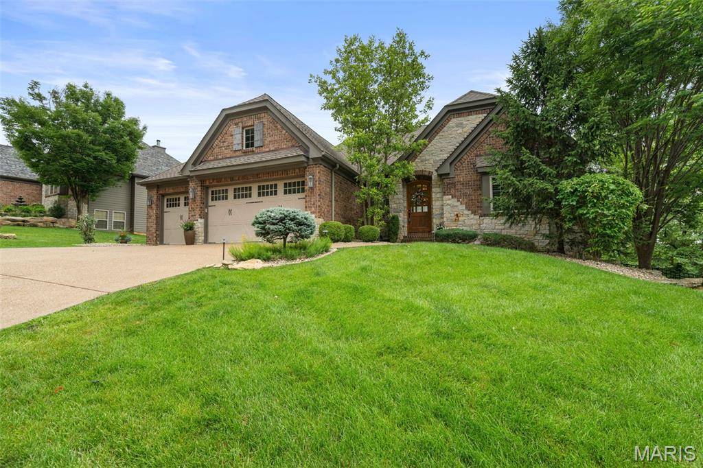 4252 Napa View LN, St Charles, MO 63304