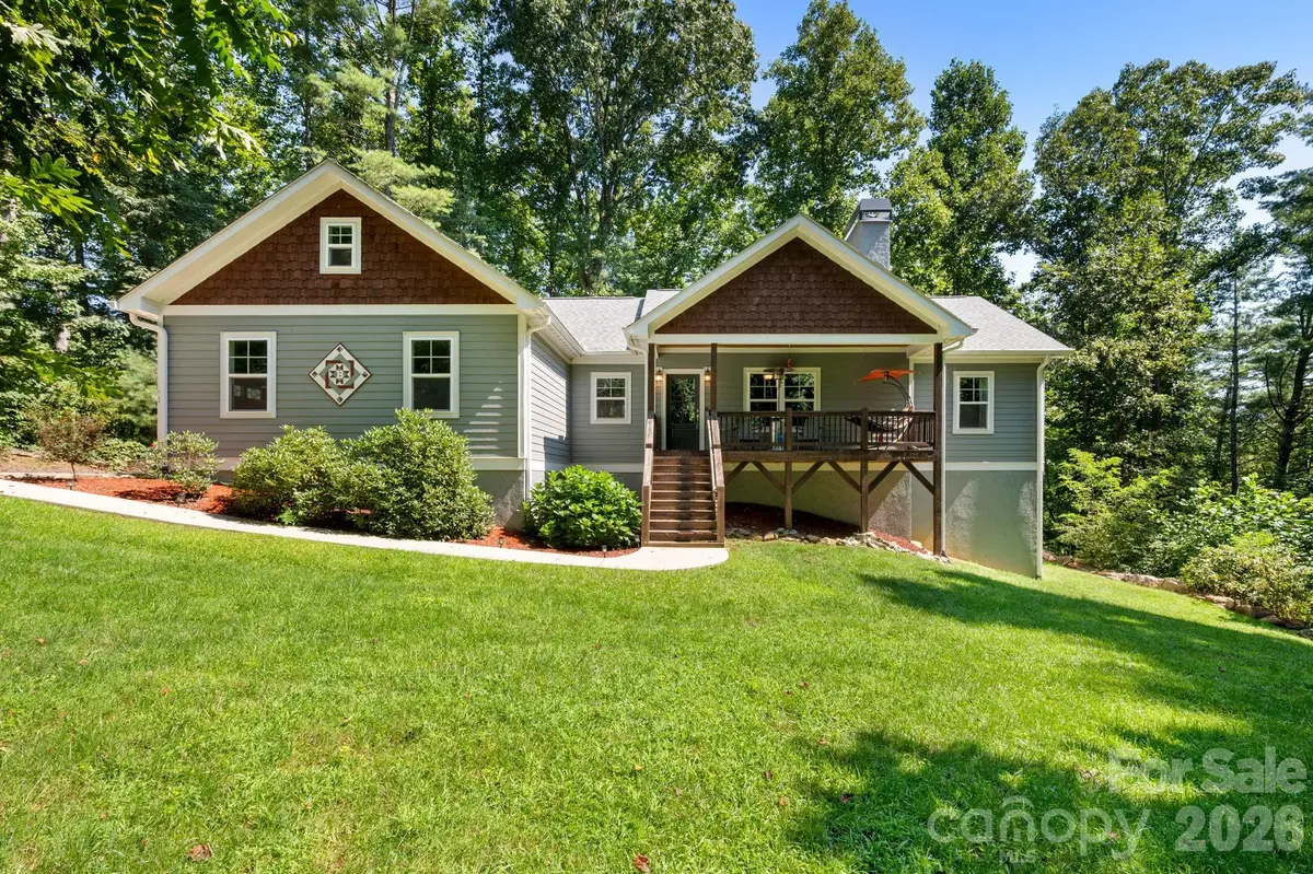 72 Summer Shade CT, Hendersonville, NC 28792