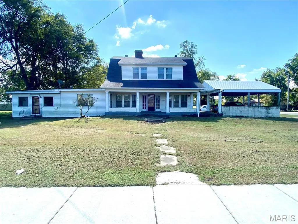 101 E Cedar ST, Bertrand, MO 63823