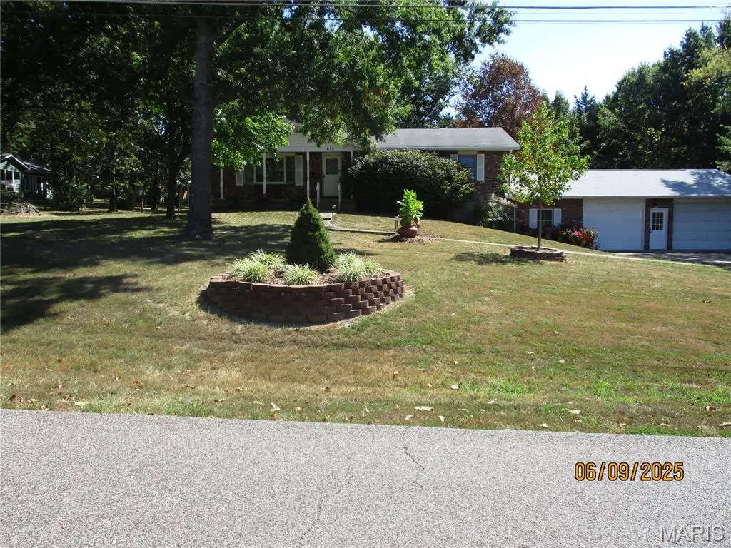 615 N Park AVE, Cuba, MO 65453