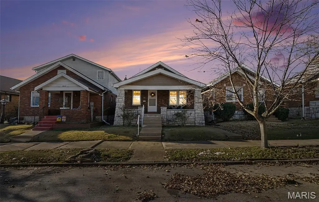 3808 Burgen AVE, St Louis, MO 63116