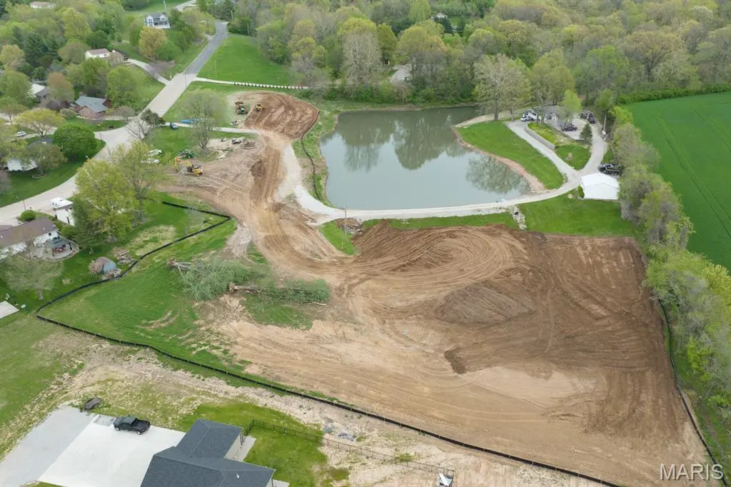 4 Ogle Estates, Columbia, IL 62236
