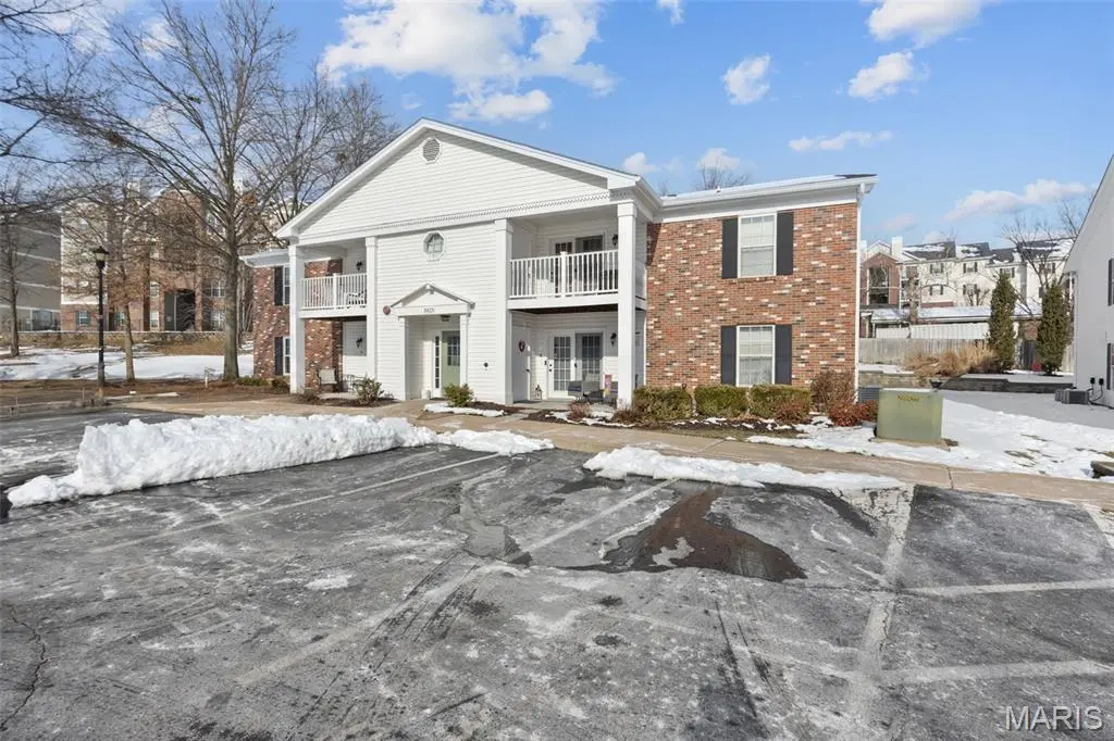 3425 Country Stone Manor DR #C, Valley Park, MO 63088