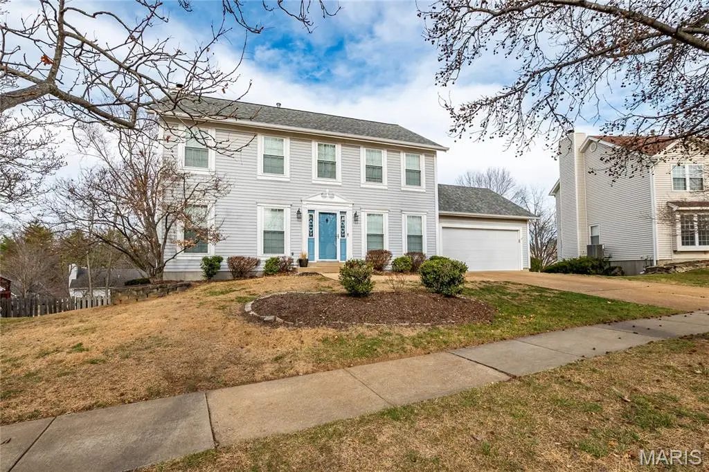 1333 Point Mariner DR, Fenton, MO 63026