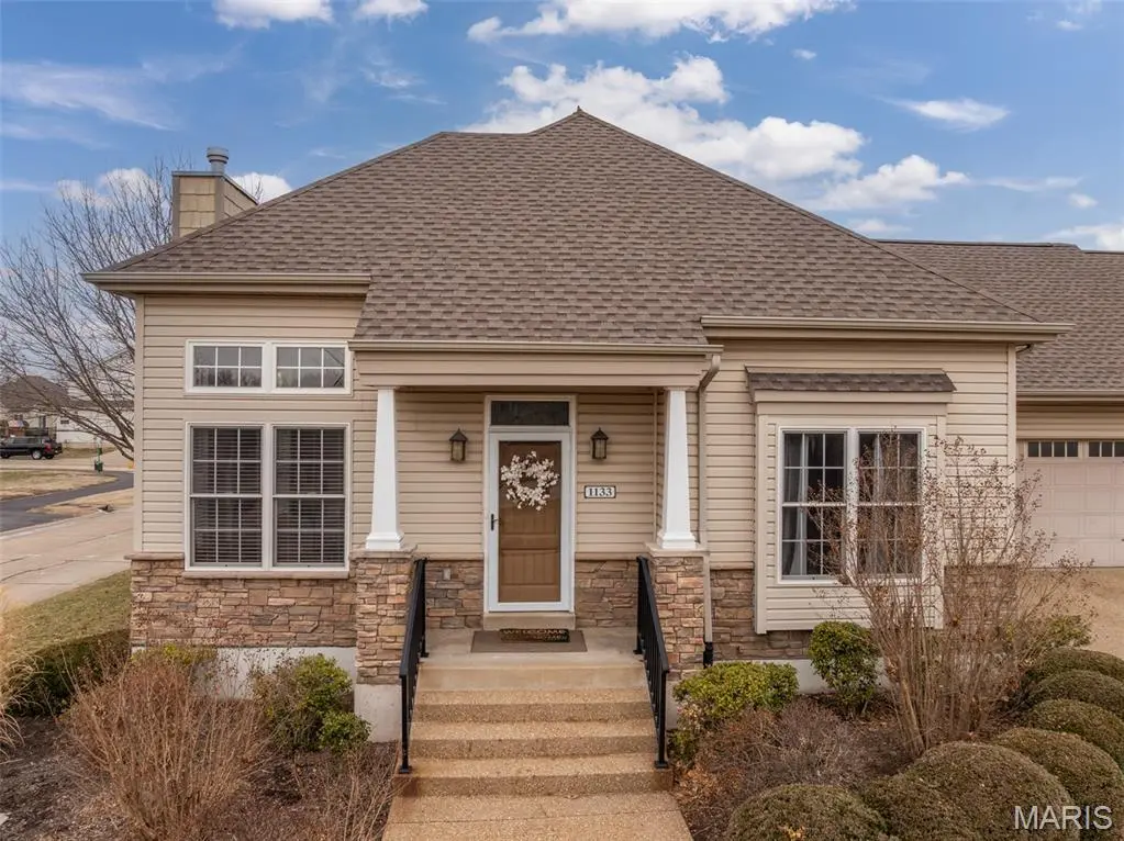 1133 Centre Lake DR, Cottleville, MO 63376