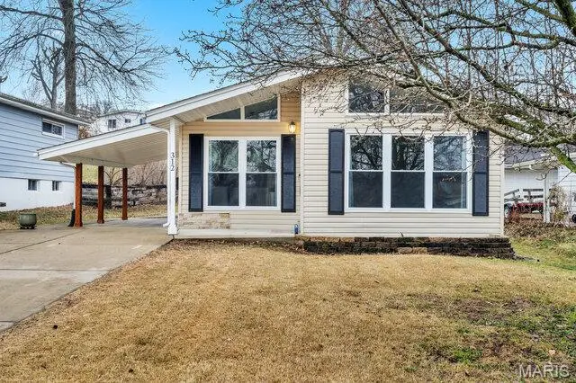 312 Ballwin AVE, Ballwin, MO 63021