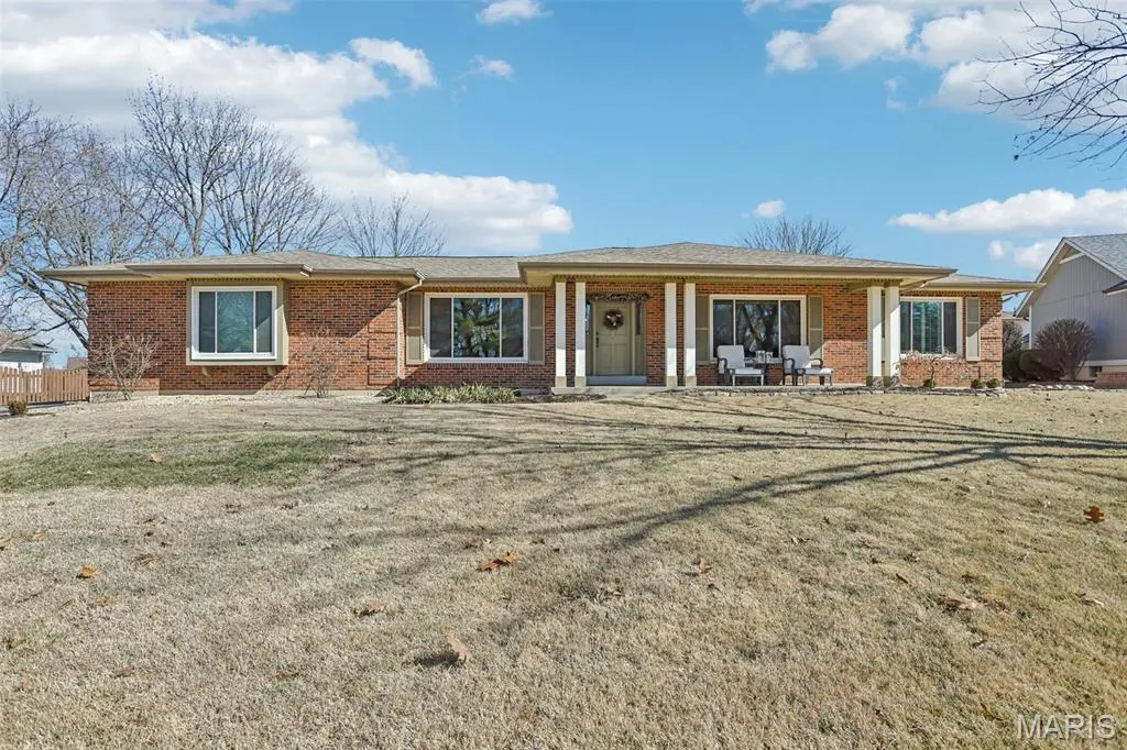 1128 Black Forest DR, St Charles, MO 63301