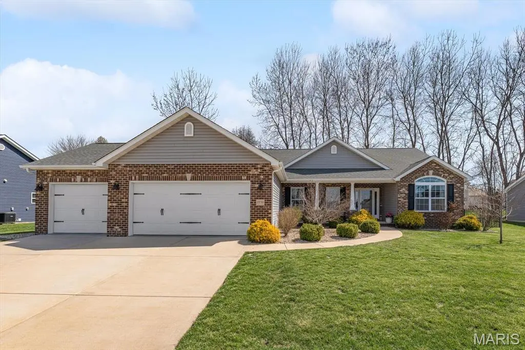 3550 CHIPPEWA DR, Shiloh, IL 62221