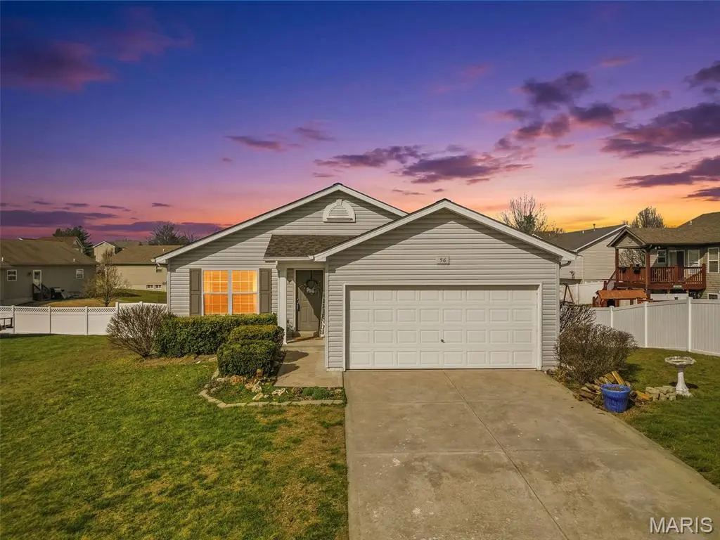 56 Swaying Pine LN, Winfield, MO 63389