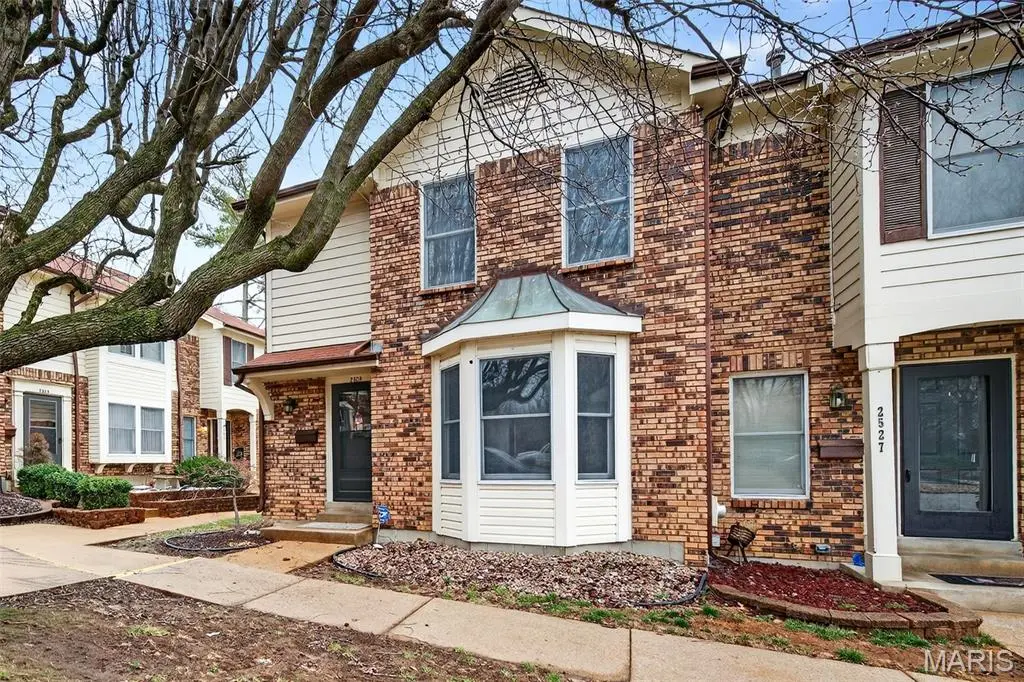 2529 Grayford WALK, St Louis, MO 63129