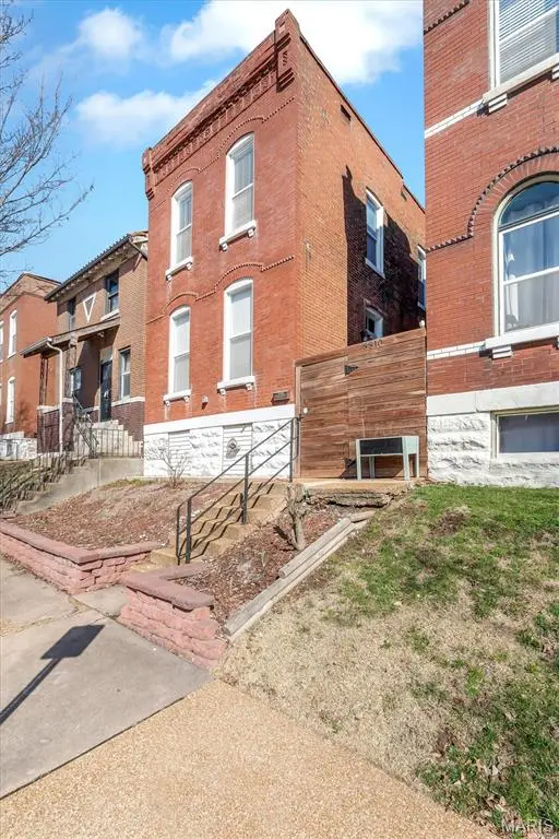 3310 Michigan AVE, St Louis, MO 63118