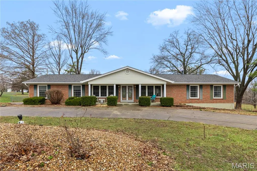 3121 Darryl DR, Foristell, MO 63348