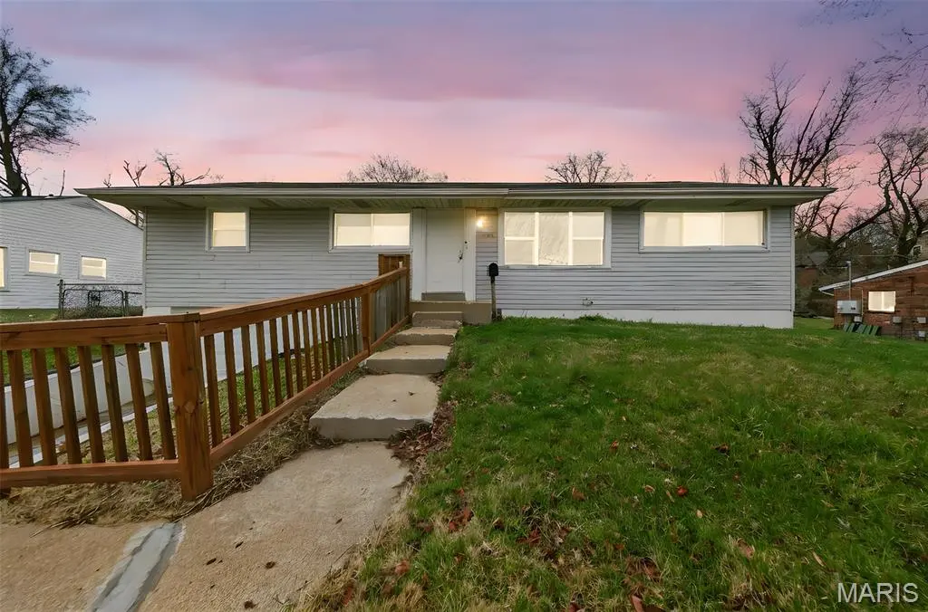 3450 Wright AVE, St Louis, MO 63074