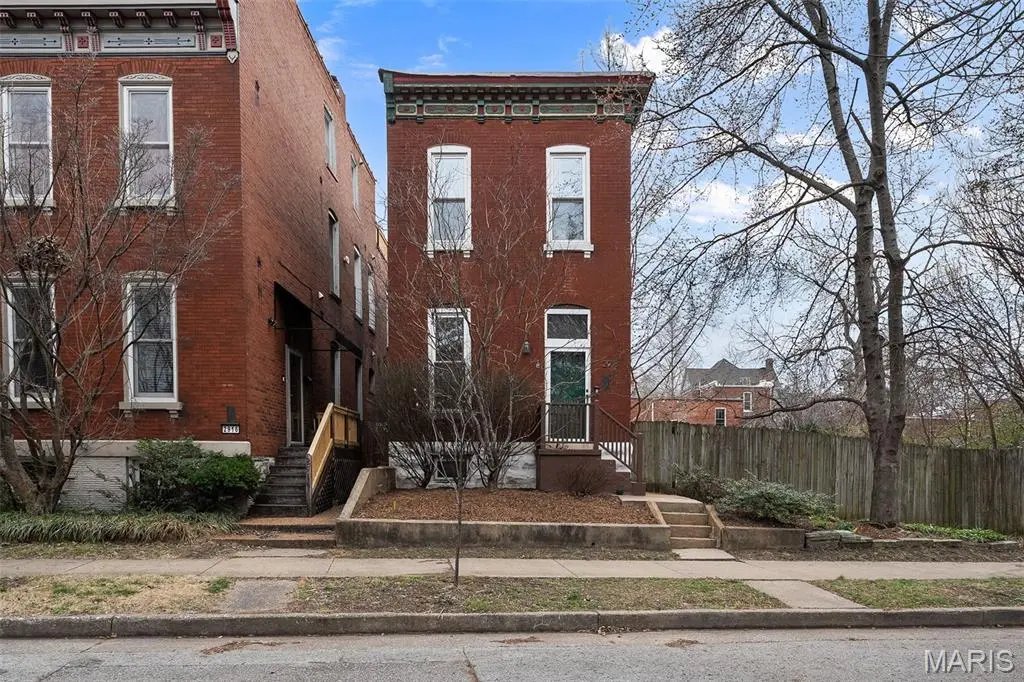 2918 Wisconsin AVE, St Louis, MO 63118