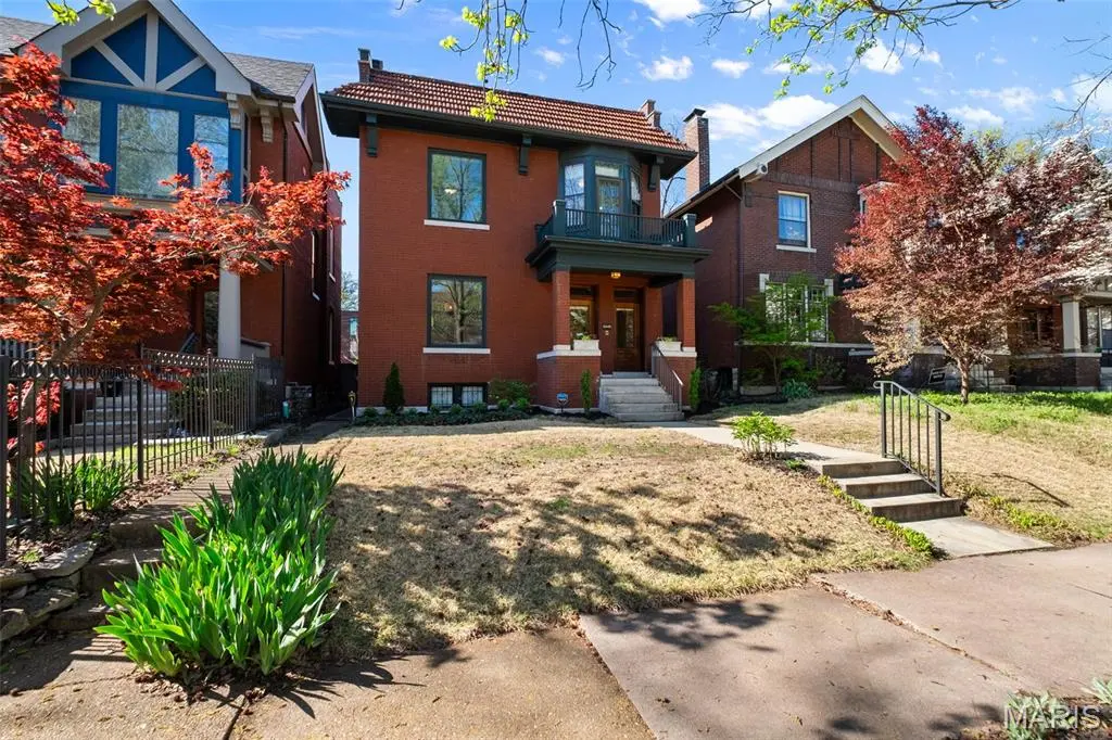 6046 Westminster PL, St Louis, MO 63112