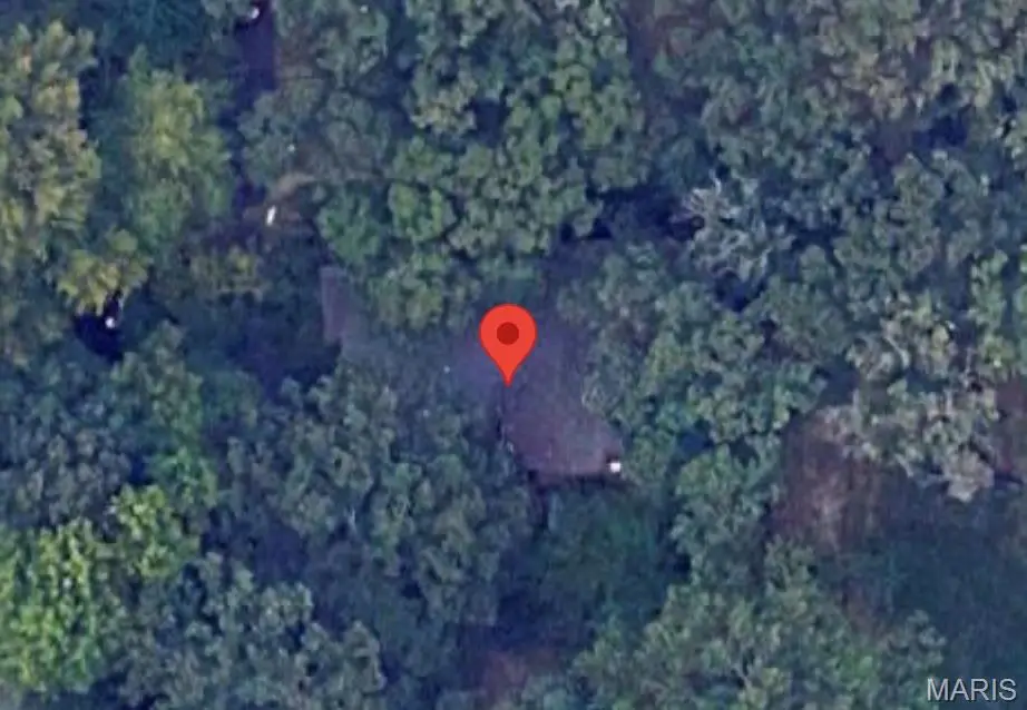 4 Ellsworth LN, Ladue, MO 63124