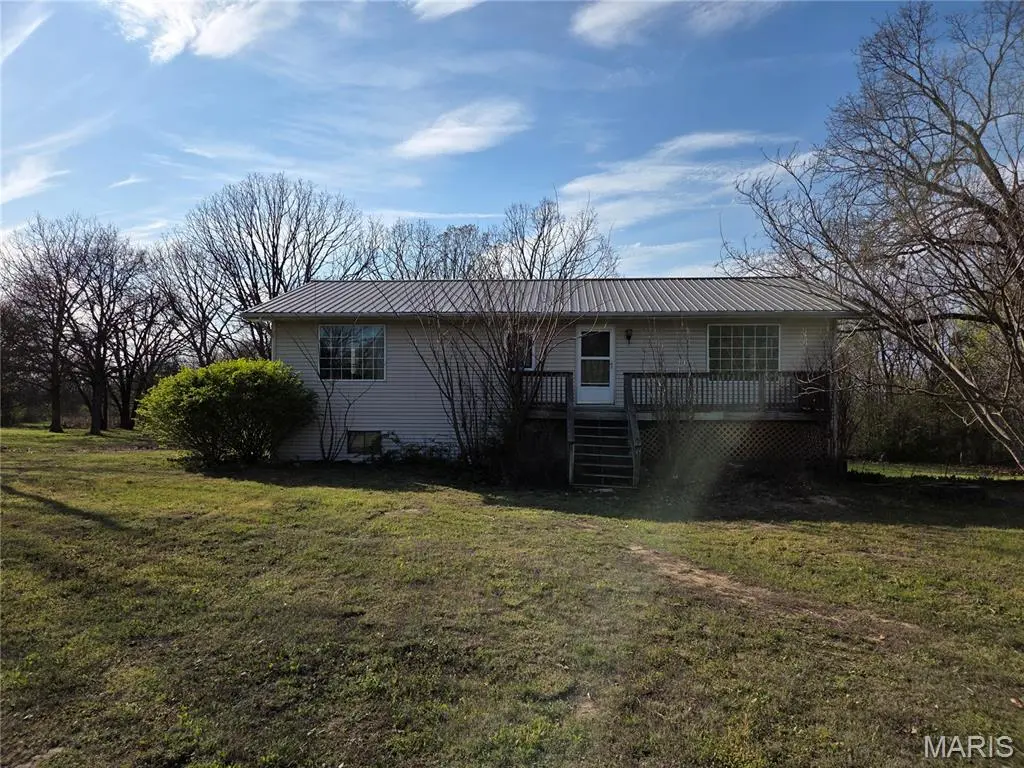 1300 Radford RD, Cuba, MO 65453