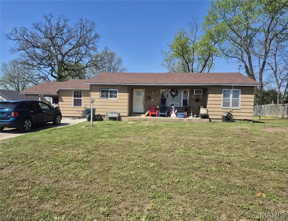 501 N Walnut ST, Fair Play, MO 65649