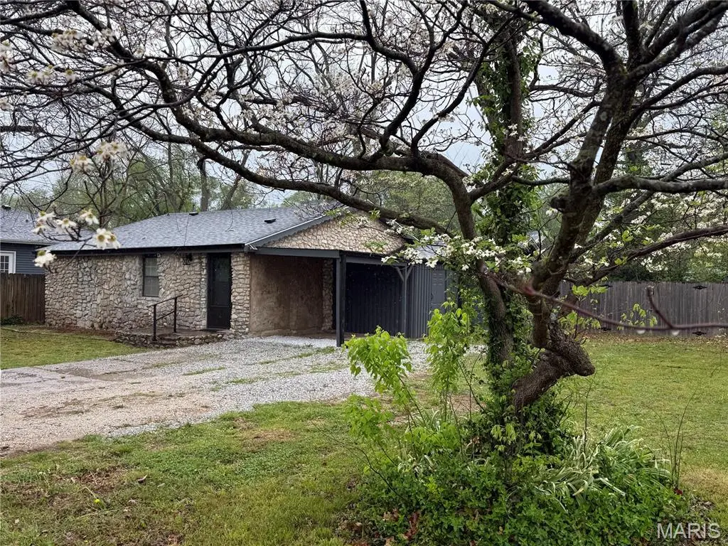 3053 W Grand, Springfield, MO 65802