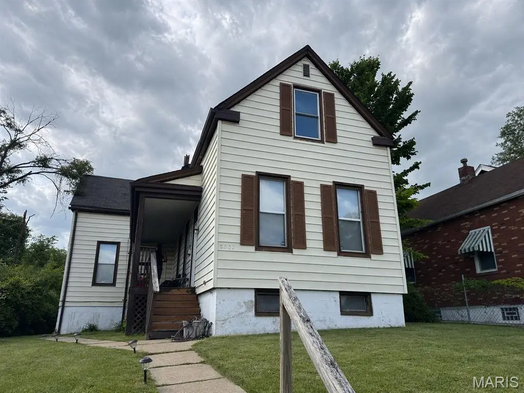 8551 Oriole AVE, St Louis, MO 63147