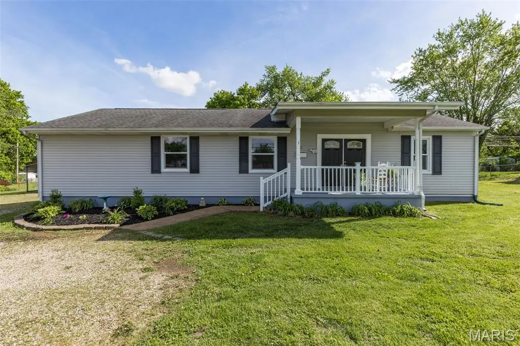 130 Burks RD, Farmington, MO 63640