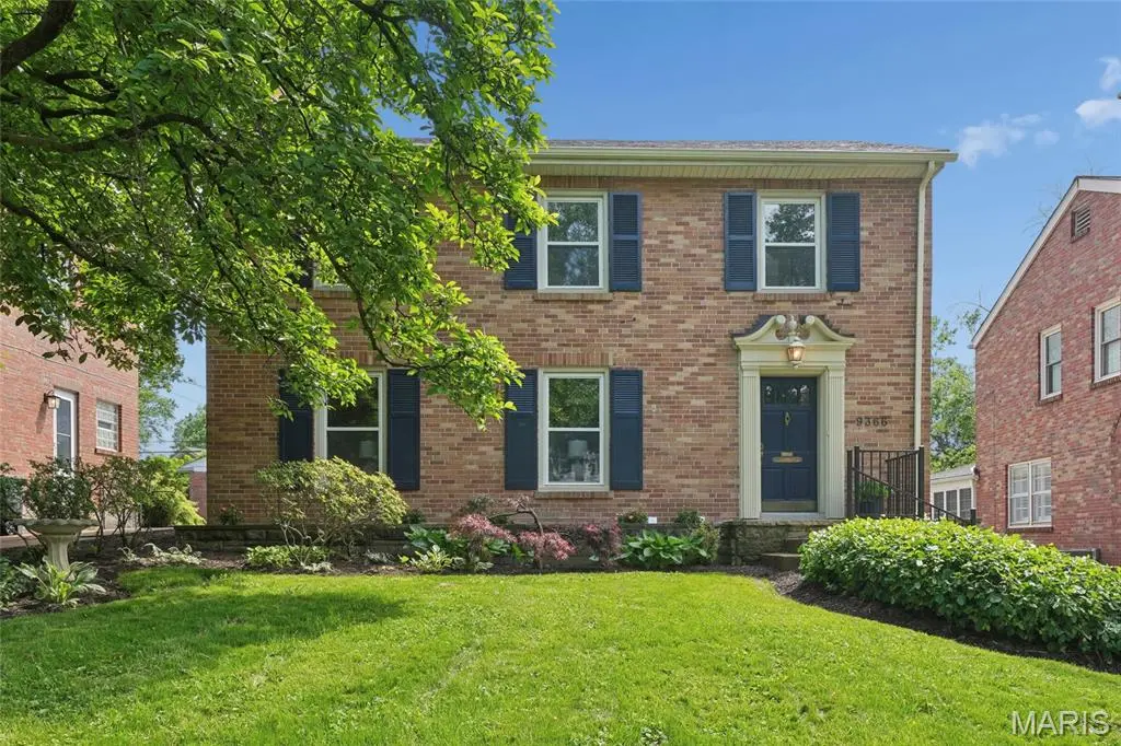 9366 White AVE, Brentwood, MO 63144