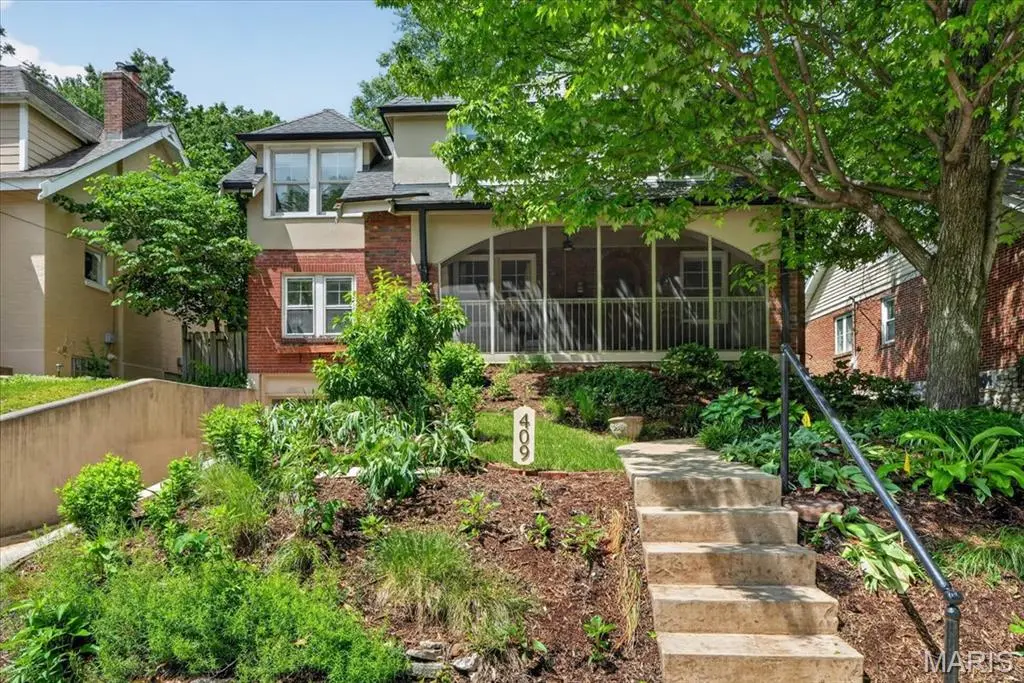 409 Summit AVE, Webster Groves, MO 63119