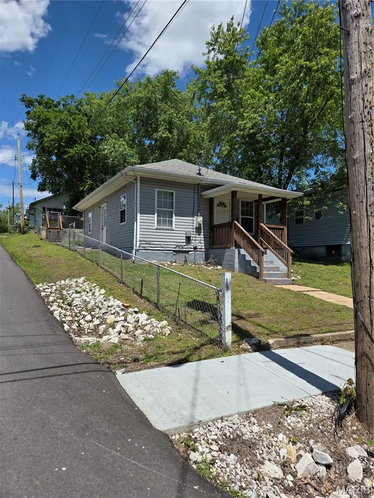 205 Cottage ST, St Clair, MO 63077