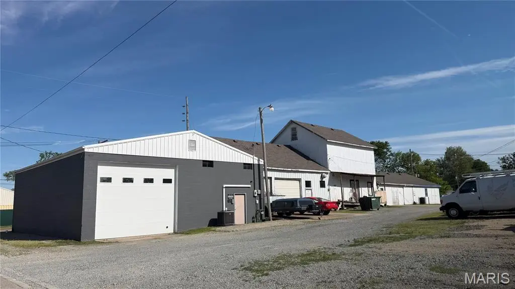 301 E Liberty ST, Farmington, MO 63640