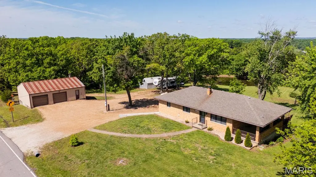 369 Highway 133, Westphalia, MO 65085