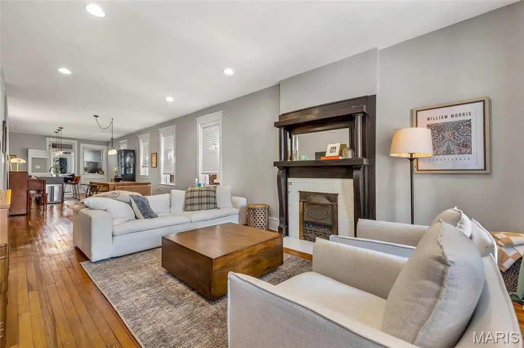 2318 Louisiana AVE, St Louis, MO 63104
