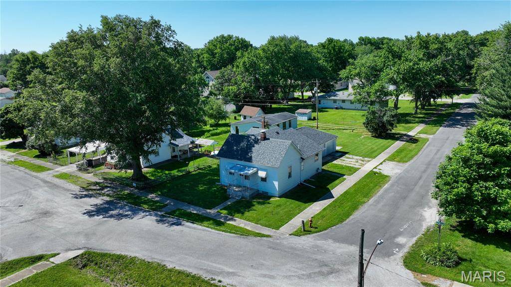 311 E 1st North ST, Mount Olive, IL 62069