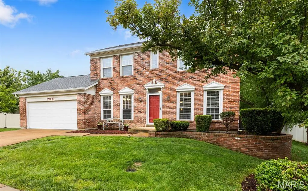 2806 Buckfield CT, Oakville, MO 63129