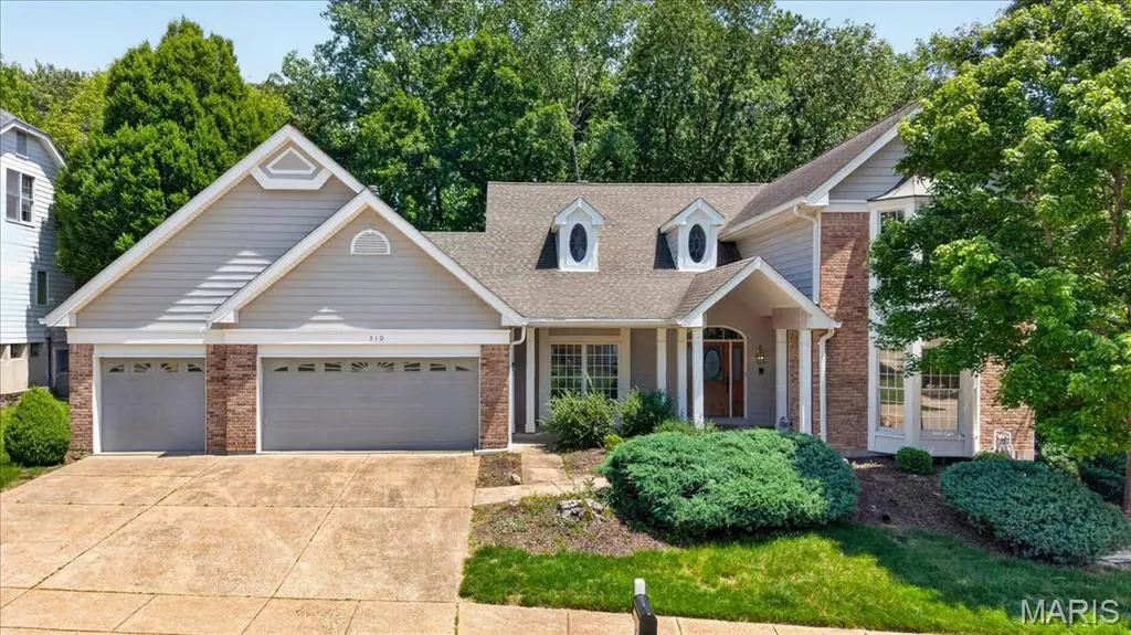 310 Berry Bush CT, Wildwood, MO 63011