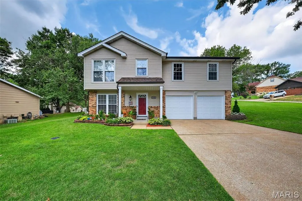 7101 Coram DR, St Louis, MO 63129