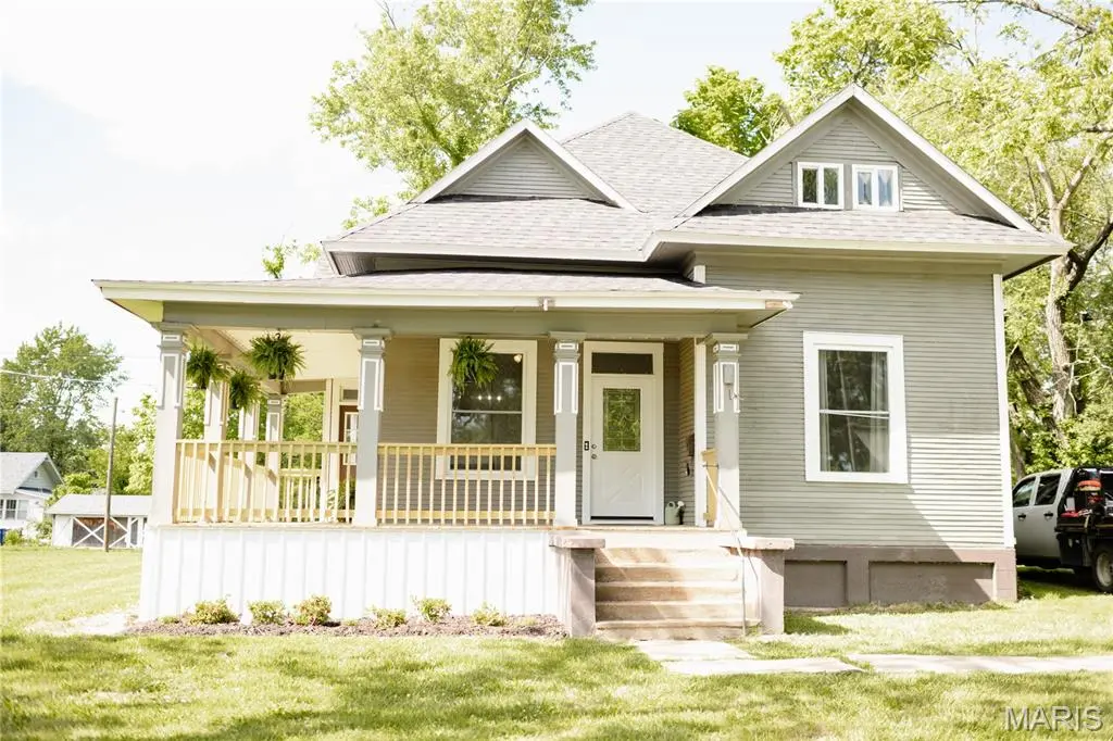 404 E 9th ST, Salem, MO 65560