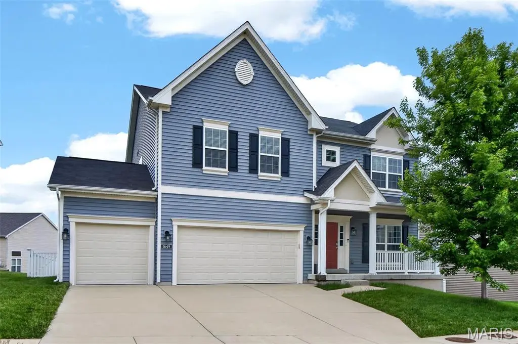 1649 Willowbrooke Manors CT, St Louis, MO 63146