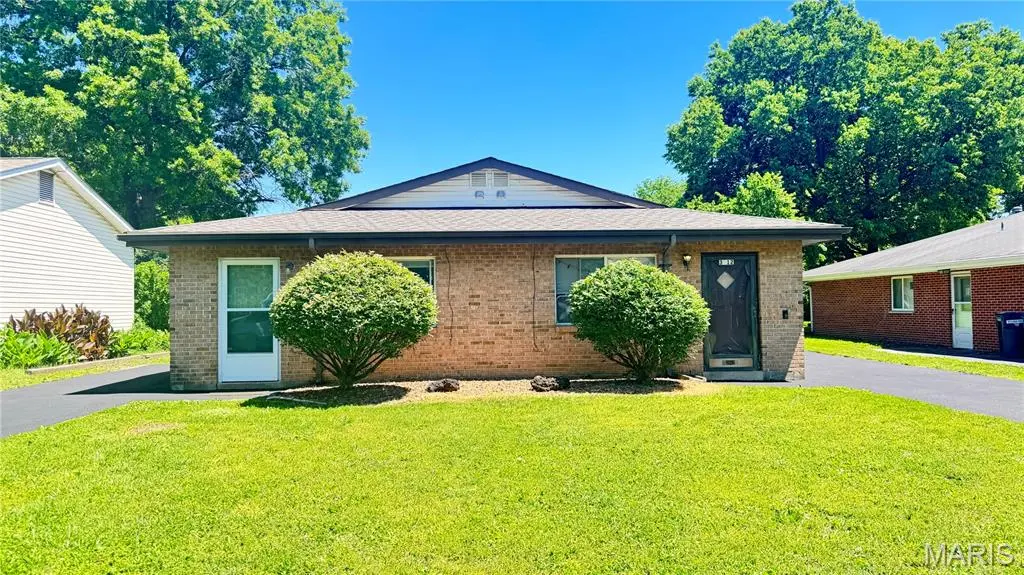 3912-3914 Wright AVE, St Ann, MO 63074
