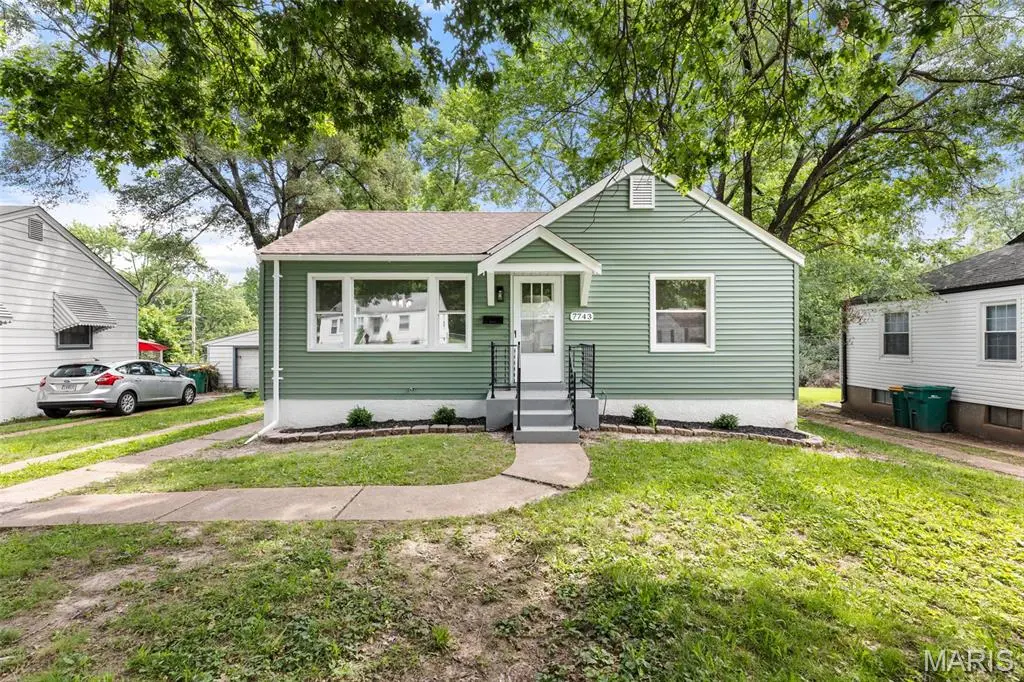 7743 Monroe DR, Hanley Hills, MO 63133