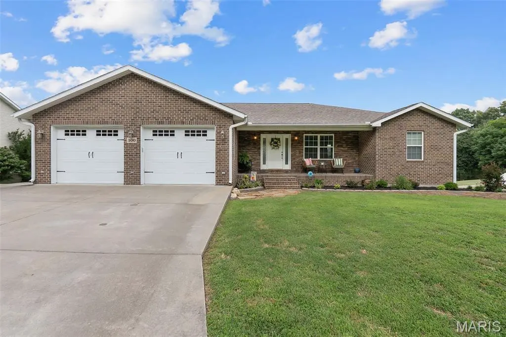 100 Stull DR, Benton, MO 63736