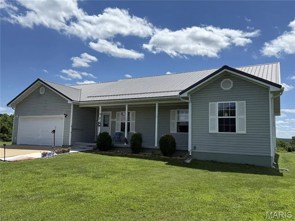 12557 Jake LN, Plato, MO 65552
