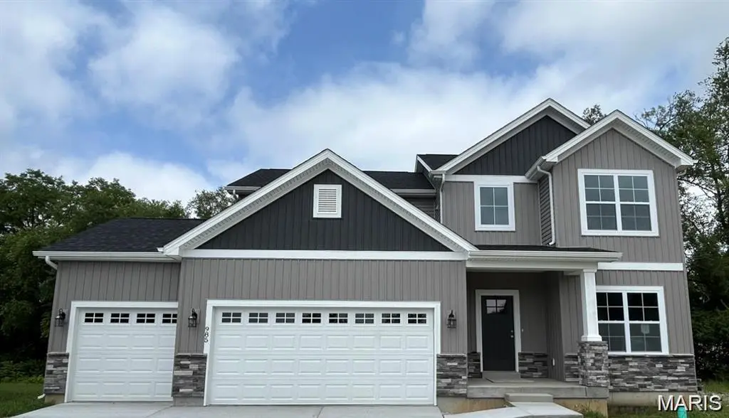 992 Brookfield Chase CT, Florissant, MO 63031