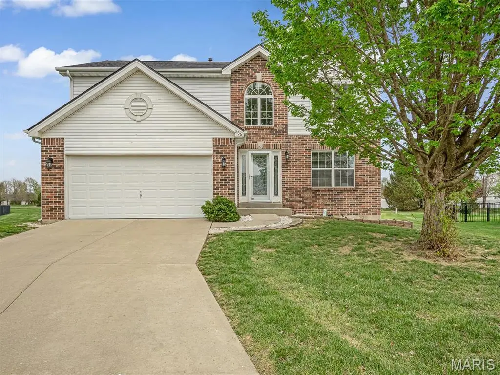 866 SAYBROOK FALLS DR, Fairview Heights, IL 62208