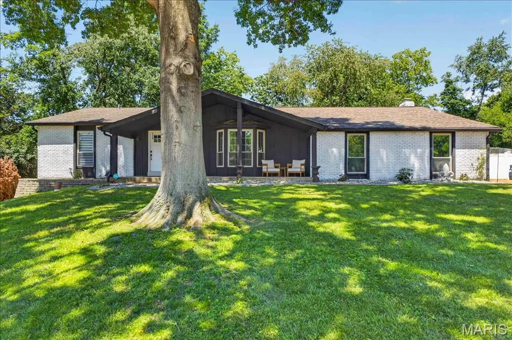 320 Quails Hill CT, Ellisville, MO 63011