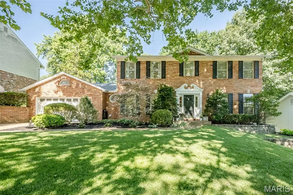 173 Hickory Tree CT, Ballwin, MO 63011