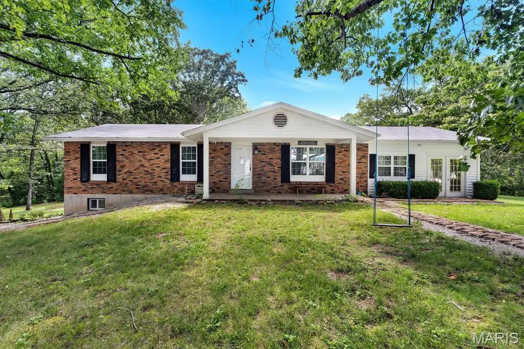 221 Katherine LN, St Clair, MO 63077