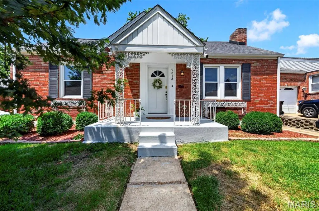 9313 Aster AVE, Affton, MO 63123
