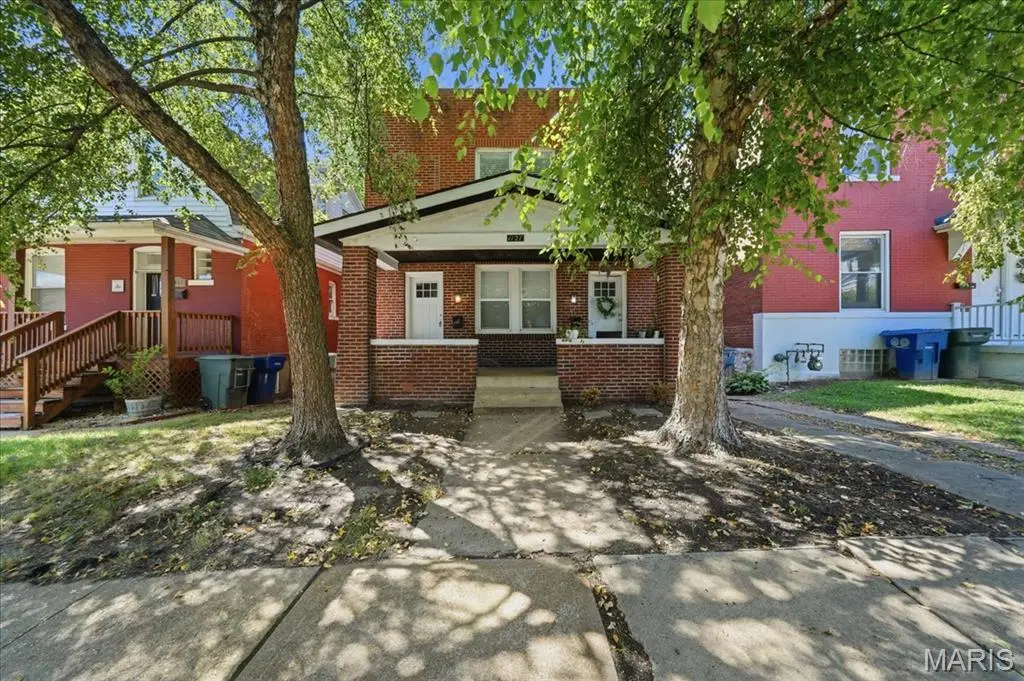 1127 Forest AVE, St Louis, MO 63139