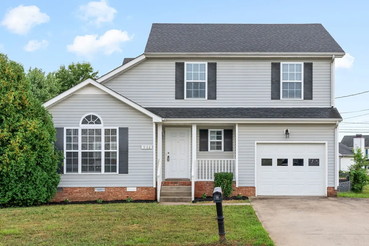 902 Fisher Ct, Clarksville, TN 37042