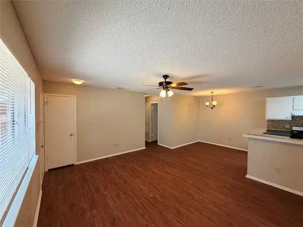 12102 Arrowwood DR #B, Austin, TX 78727